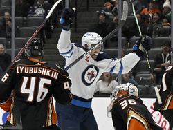 Jets Ducks Hockey