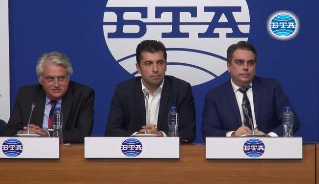 Премиерът Кирил Петков: Кабинетът още не е паднал, готови сме на правителство на малцинството