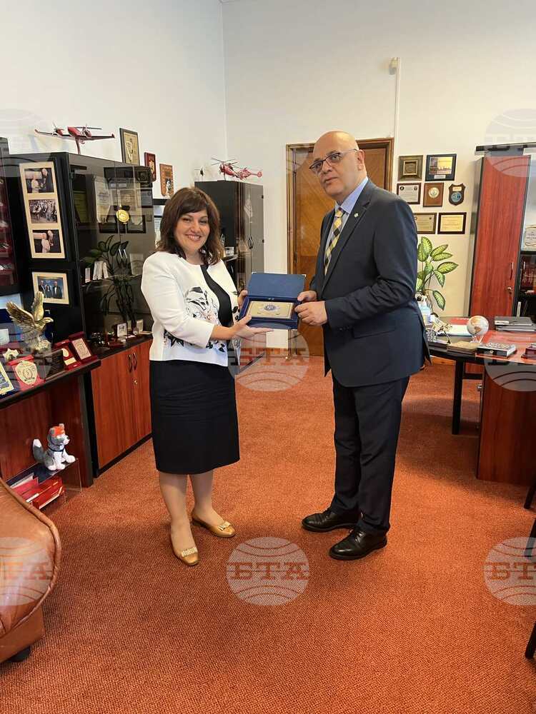 Health Minister Serbezova Pays Working Visit to Romania