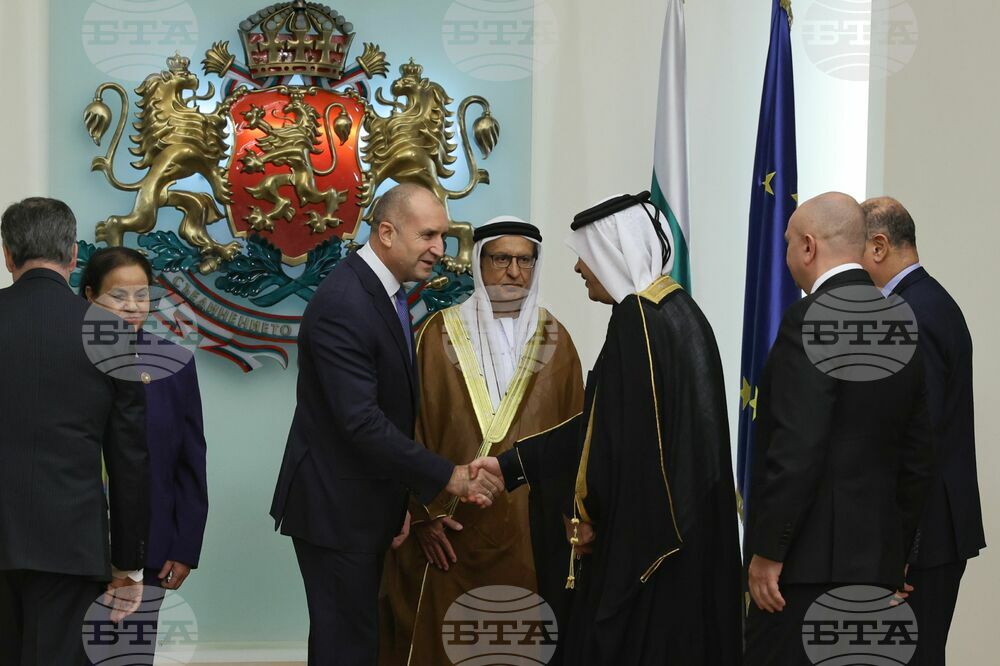 Румен Радев - Султан Рашид Алкайтуб Алнуайни - орден „Мадарски конник“ първа степен