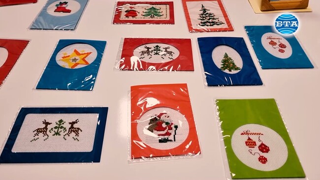 Избродираните коледни картички са специално пожелание, според инж. Генка Плеснева от Смолян