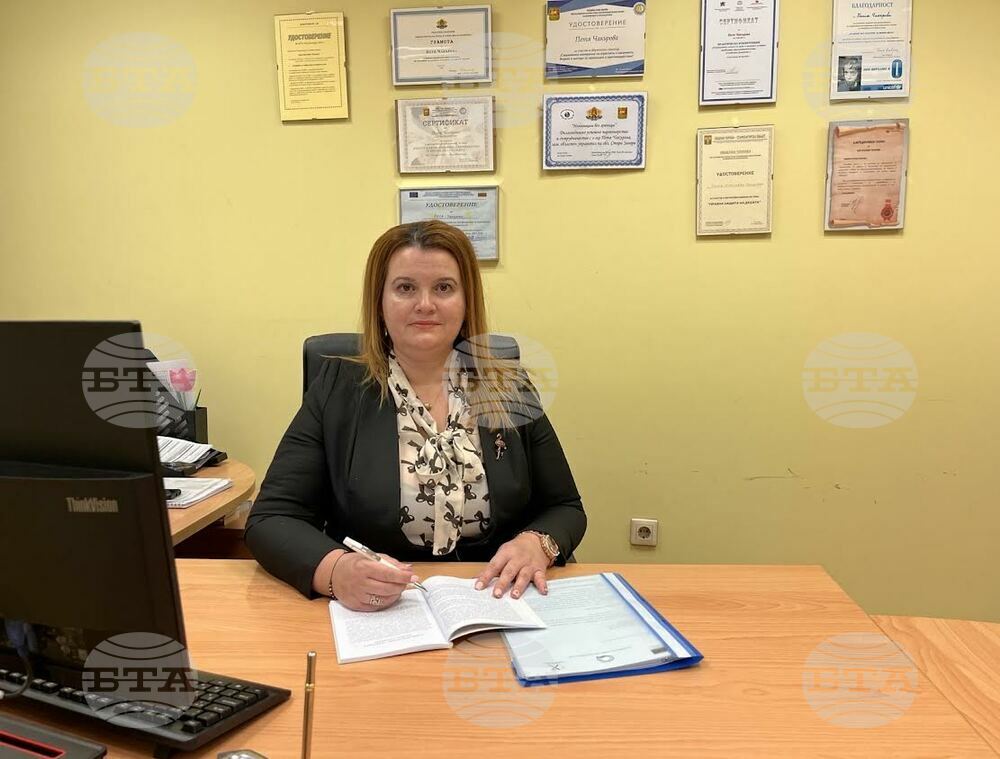 Осъществява се връзка с близки и роднини на хората, настанени в незаконните домове за възрастни в мъглижкото село Ягода