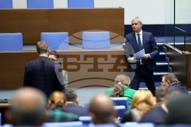 Парламент - извънредно заседание
