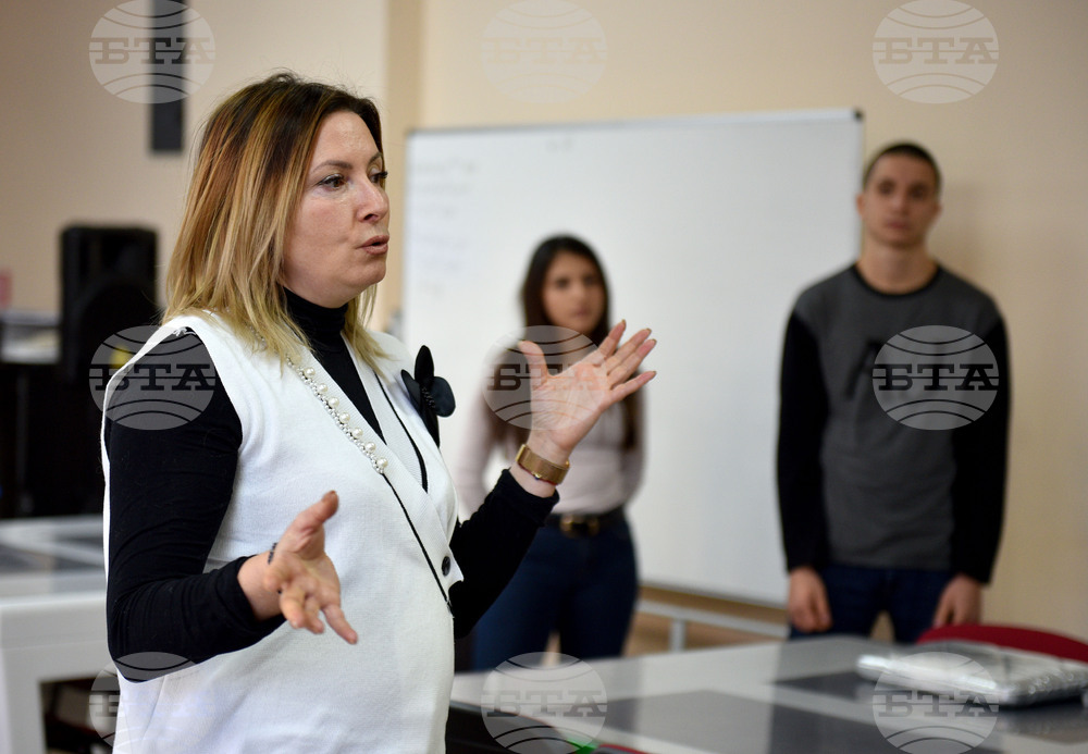 Варна - образователна инициатива "Децата и наркотиците: истина и легенди"