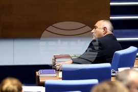 Парламент - извънредно заседание