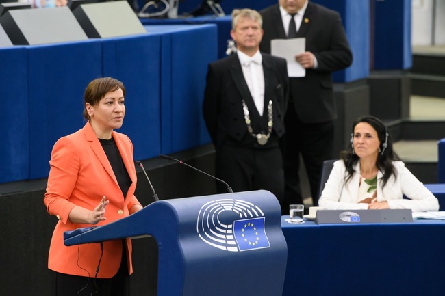 Атидже Алиева-Вели организира първата по рода си среща в Брюксел на еврокомисар Януш Войчеховски и представители на земеделския бранш от България 