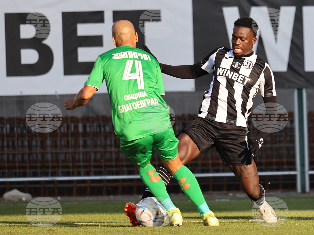Футбол - Локомотив (Пловдив) - Пирин (Благоевград)