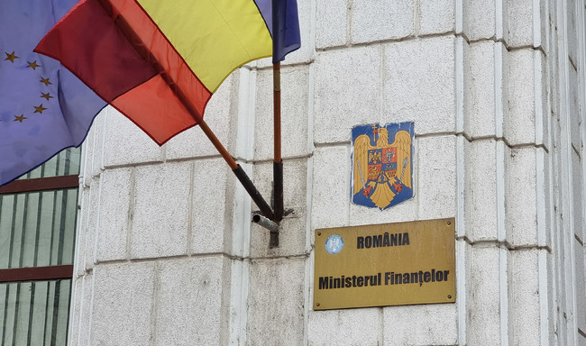 Служители от Министерството на финансите, митниците и Националната агенция за данъчна администрация на Румъния провеждат символична стачка