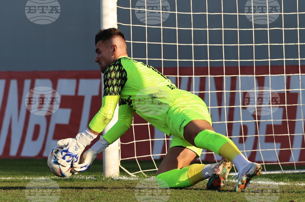 Футбол - Локомотив (Пловдив) - Пирин (Благоевград)