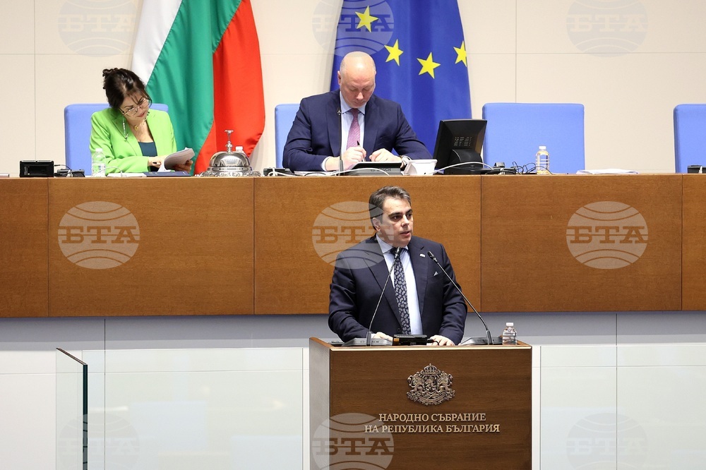 Парламент - извънредно заседание - Асен Василев