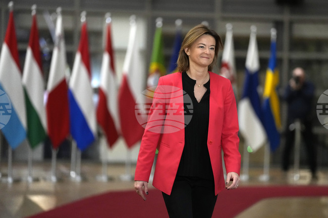 Украйна получи специализирани автомобили за разминиране благодарение на дарение от Словения 