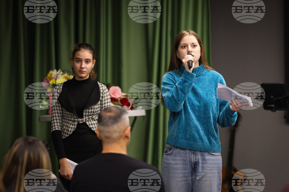 Бургас - „Вечерни монолози с теб” - книга - представяне