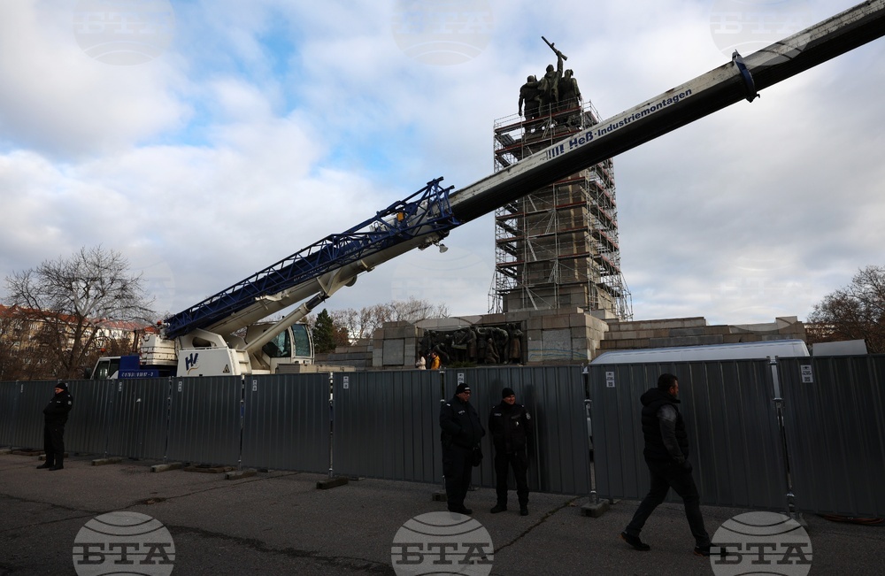Паметник на Съветската армия - демонтаж
