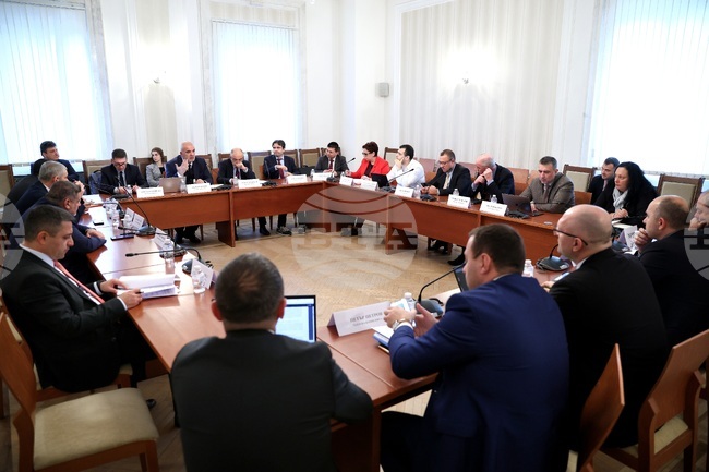 Парламент - Комисия по вътрешна сигурност и обществен ред 