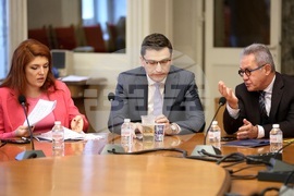 Парламент - Комисията по бюджет и финанси