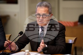 Парламент - Комисията по бюджет и финанси