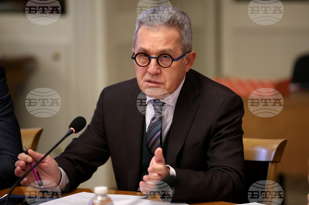 Парламент - Комисията по бюджет и финанси