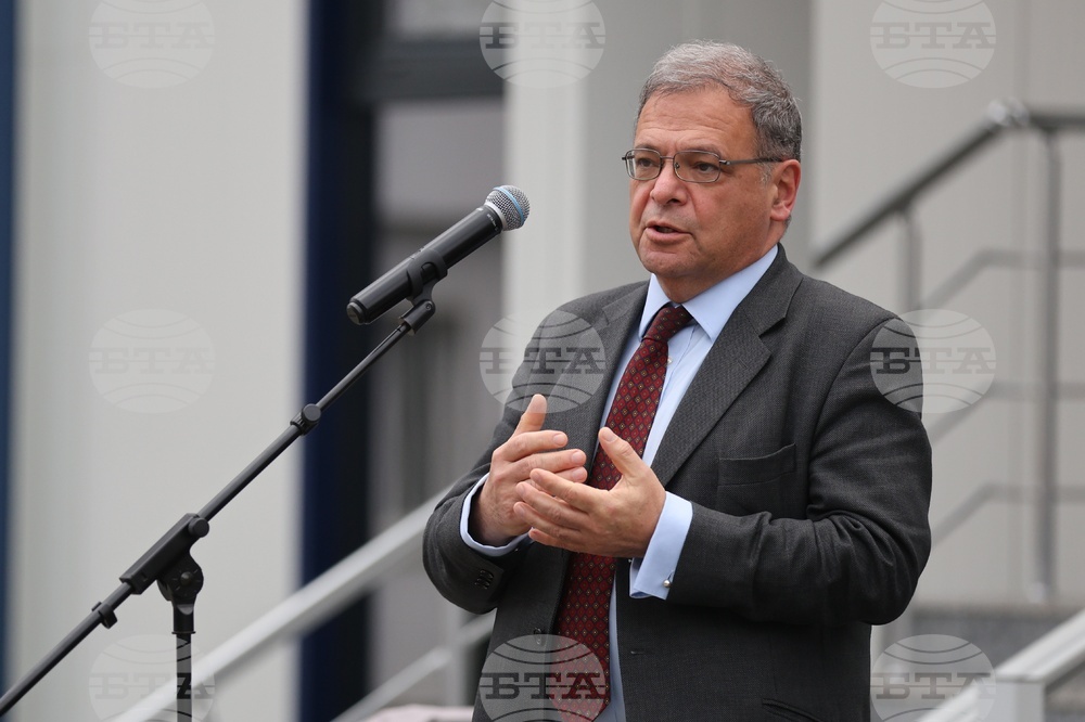 Environment Minister: Air Pollution in Sofia Caused by Combination of Fog, Inversion, Already Existing Pollution