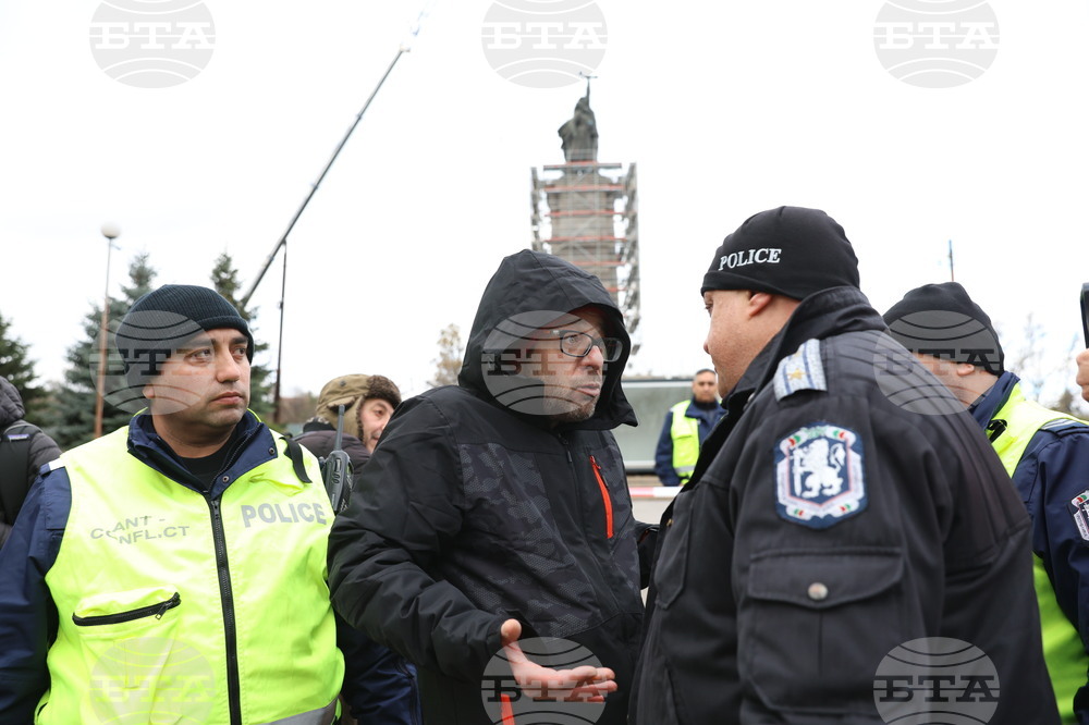 Паметник на Съветската армия - демонтаж