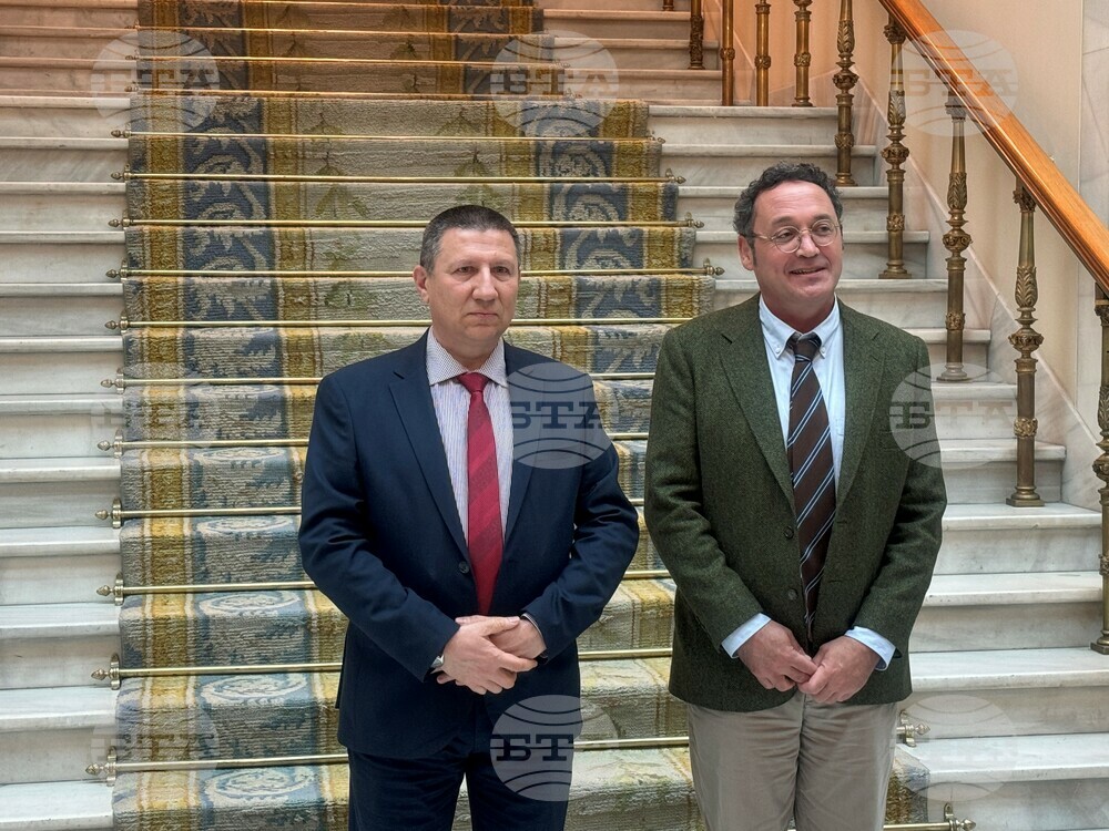 Acting Prosecutor General Holds Talks in Madrid