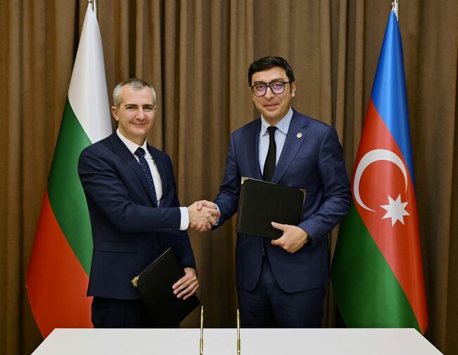 Министър Димитър Илиев подписа Меморандум за разбирателство за сътрудничество в сферата на младежта и спорта с колегата си от Азербайджан Фарид Гаибов