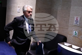 Парламент - извънредно заседание