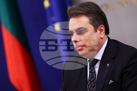 Министерски съвет - брифинг - Асен Василев