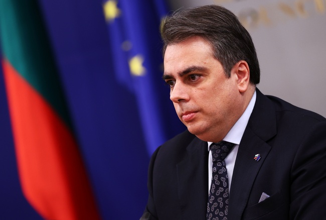 България смени политиката си по насърчаване на инвестициите, заяви министър Асен Василев
