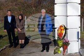 Момчилград - паметник - войници