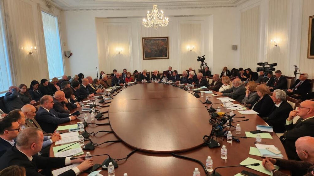 На срещата, организирана от „БСП за България“: И бащите на Конституцията критични - промените се правят набързо, рисково и без обществено съгласие