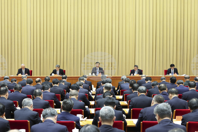 Китай разхлабва бюджетните разходи, за да стимулира вътрешното търсене, сочи правителствен документ