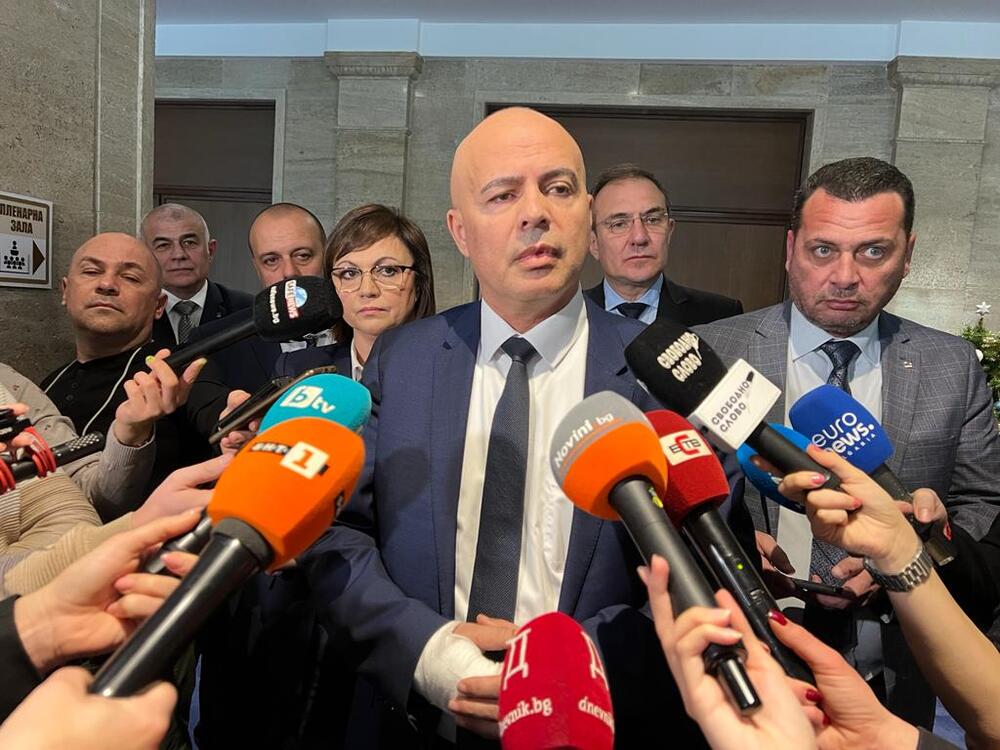 Свиленски: След като не успяха да го демонтират, даден им е срок до петък Паметникът на Съветската армия да бъде нарязан