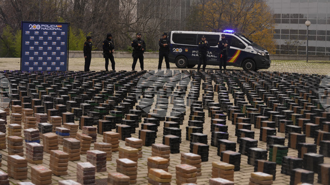 Испанската полиция залови 10 тона кокаин в кораб, превозващ сол 