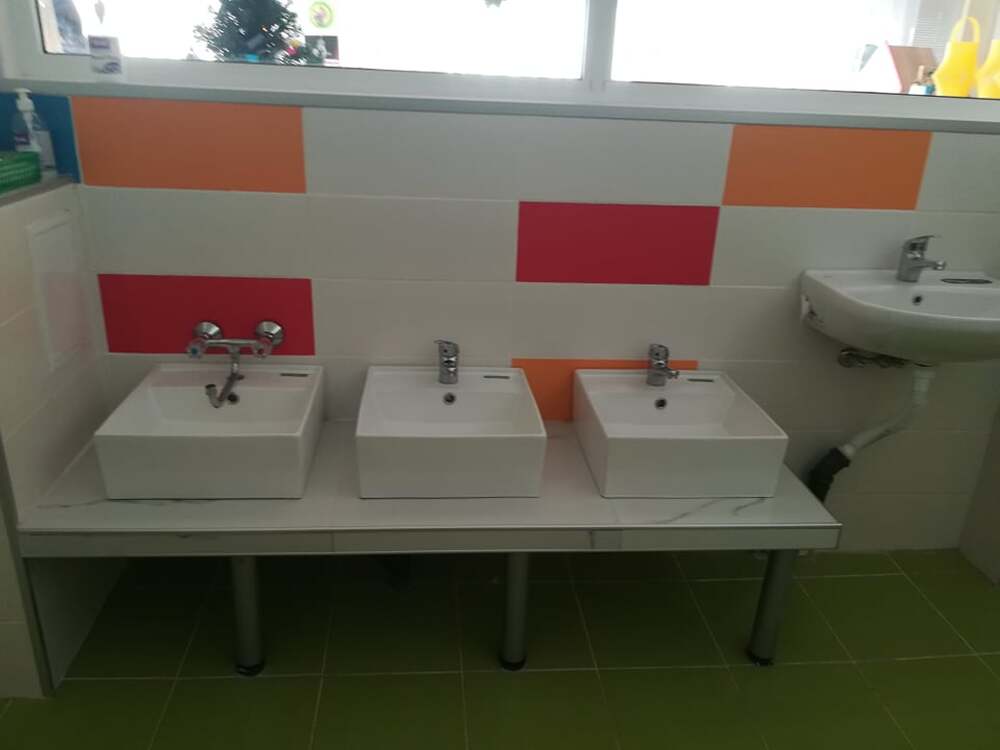 Община Русе обнови изцяло санитарните помещения в детската градина в Червена вода