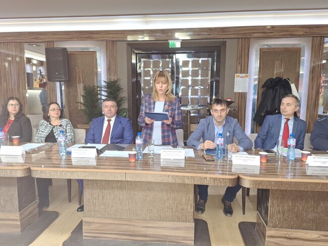 Областна администрация Разград: Областният съвет за превенция на домашното насилие в област Разград проведе годишно заседание