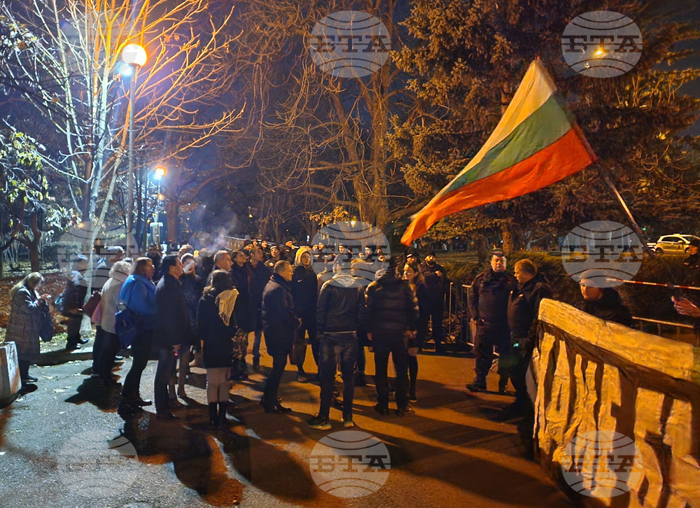 Мирна демонстрация в подкрепа премахването на Паметника на Съветската армия