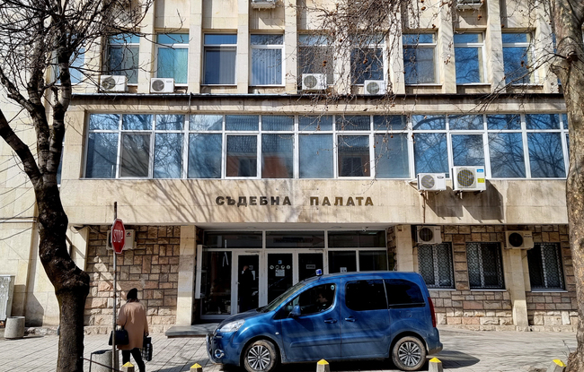 Мъж, отправил заплахи за саморазправа и палеж на имот на възрастната си леля, е задържан с постоянна мярка