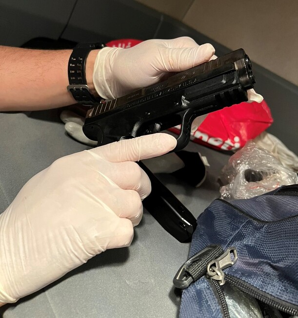 Контрабандни оръжия и боеприпаси откриха митническите служители на МП Лесово