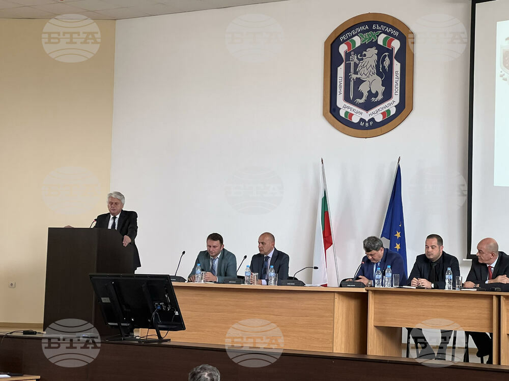 Реформи в МВР са предприети и някои от тях вече са завършени, каза Бойко Рашков