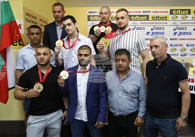 Вдигане на тежести - пресконференция