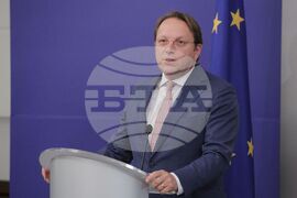 Кирил Петков - Оливер Вархеи - брифинг 