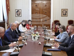 Държавният глава Румен Радев, който днес на „Дондуков“ 2 проведе среща с европейския комисар по сближаване и реформи Елиза Ферейра