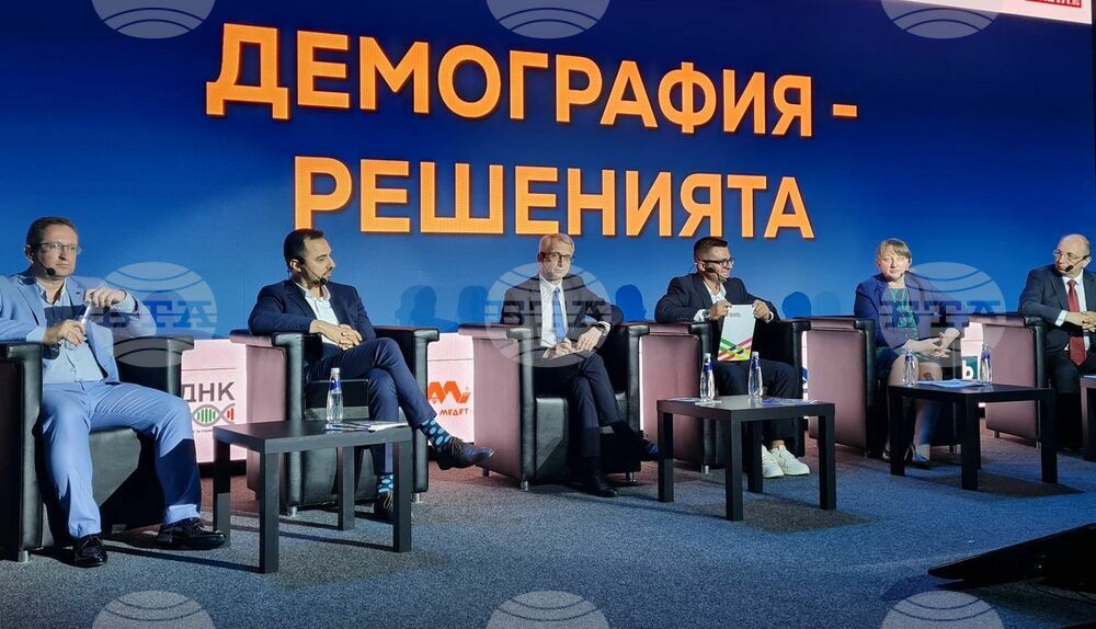 Трябва ни обществена подкрепа, за да подредим пъзела в образованието, каза министър Николай Денков