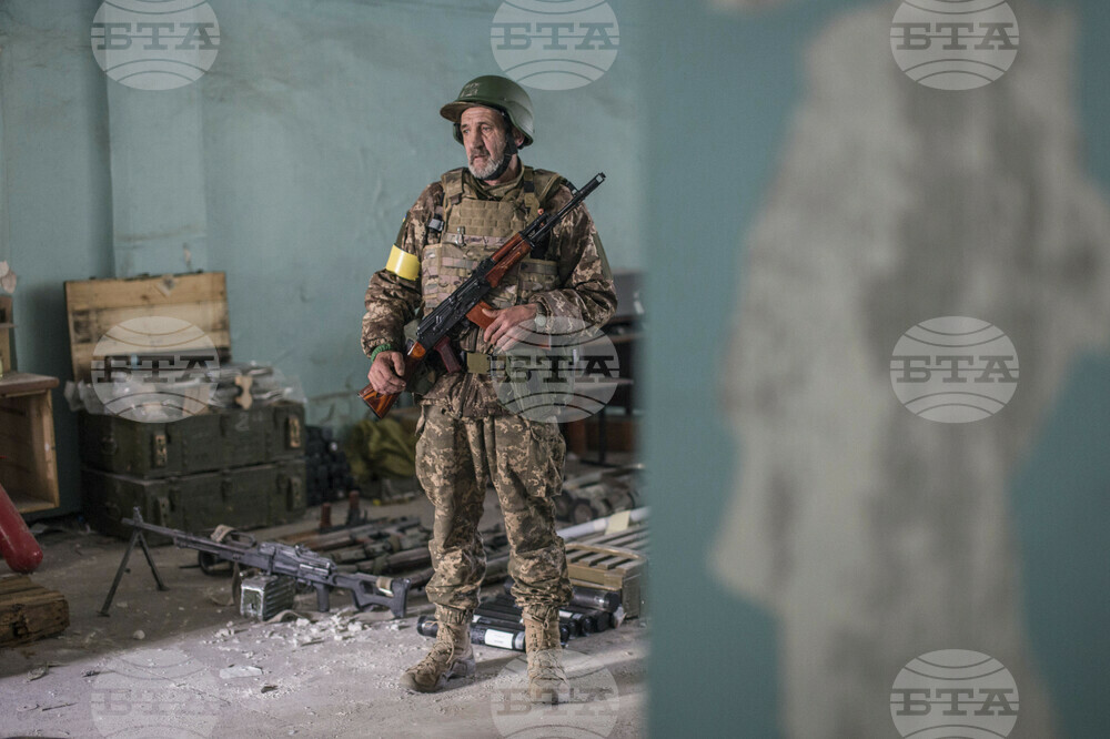 Украйна каза, че нейните войски все още удържат позиции в Северодонецк