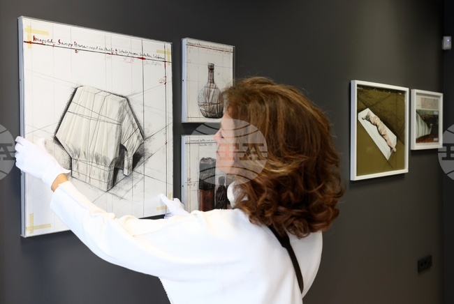 Изложба „от Явашев до Christo“