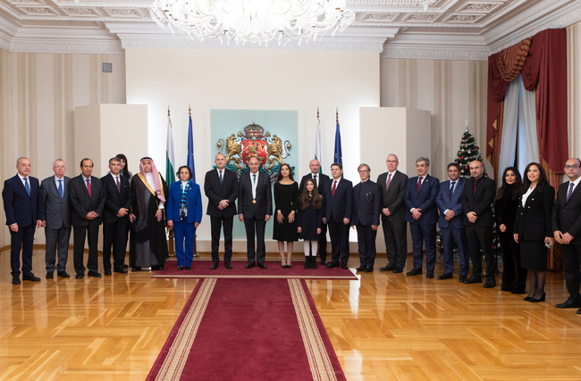 Президентът Румен Радев удостои посланика на Египет у нас Халед Емара с орден „Мадарски конник“ първа степен