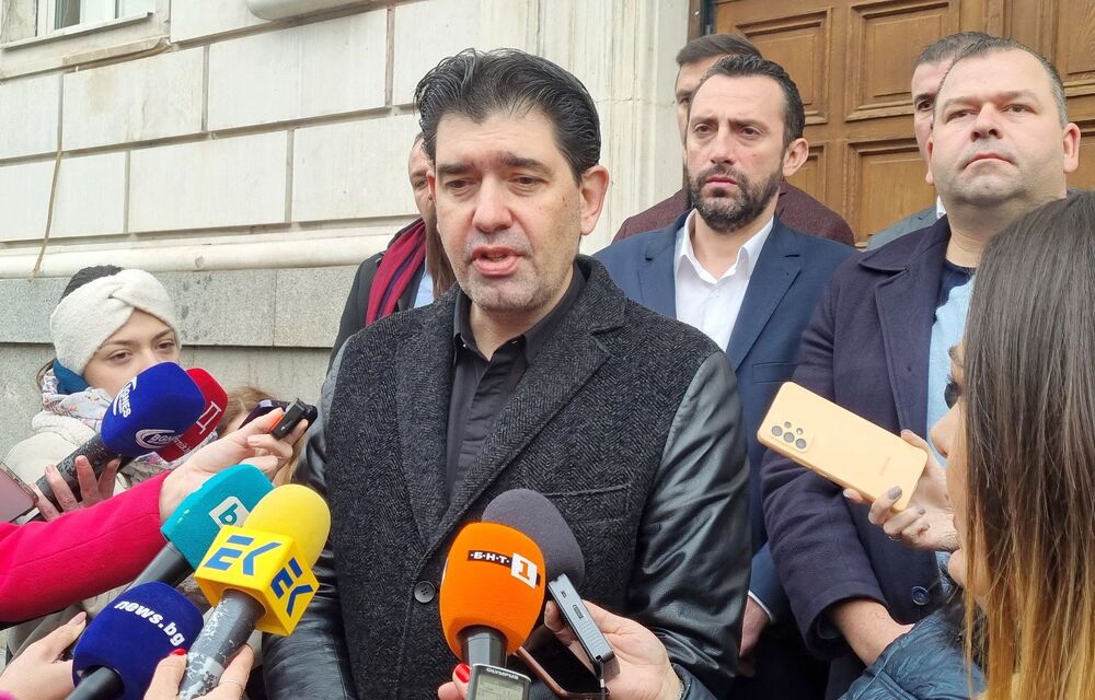 Иван Таков призова: Да спрем унищожаването на паметта с протест довечера на Паметника на Съветската армия