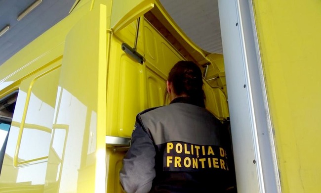 Над 16 тона обувки и дрехи втора употреба от България за Румъния бяха спрени на ГКПП Гюргево