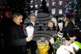 Ямбол - община Тунджа - коледна елха - светлини