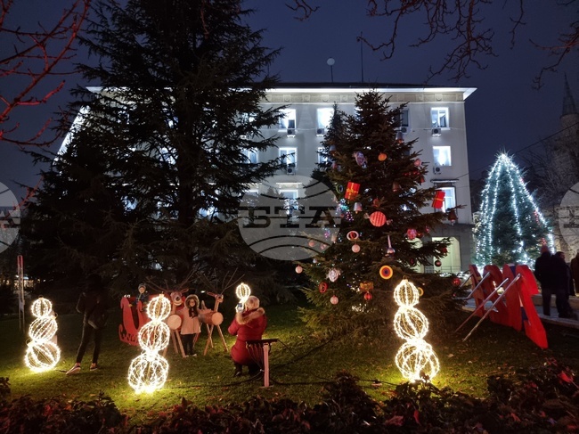 Ямбол - община Тунджа - коледна елха - светлини